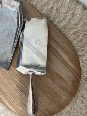 Wilcox S.P. Ltd. Crumber and Crumb Catcher, silver plated